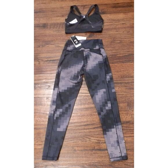 Adidas Peloton Women's Primegreen BT Print Tight Bra Set Size Small NWT - Picture 2 of 3